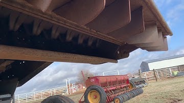 Allis Chalmers Gleaner F3 Combine & 18’ Header - #2438