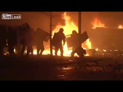 Video: 30 šokujících Obrázků Z Ukrajinských Protestů Ukazuje, Jak Demonstranti Bojují S Policií - Matador Network