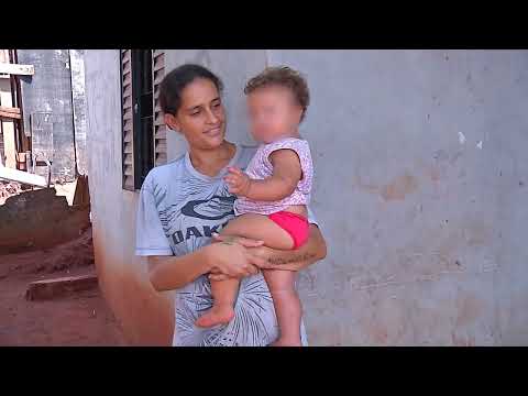 hqdefault Mãe cuida sozinha dos cinco filhos e agora pede ajuda para comprar alimentos