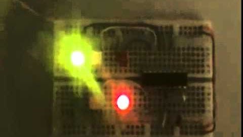 MicroCode Studio y PBP: Semáforo con PIC16F84A