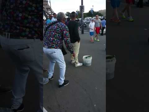 Bătaie a la hohavele La Paris