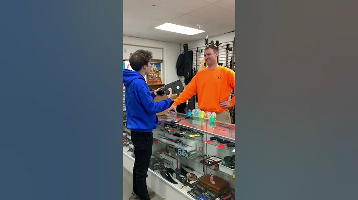 Selling ridiculous items at a pawn shop - DayDayNews