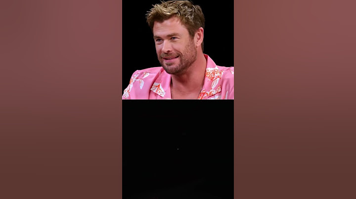 Chris Hemsworth vs wings #shorts