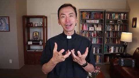 Đất sét trong tay thợ gốm