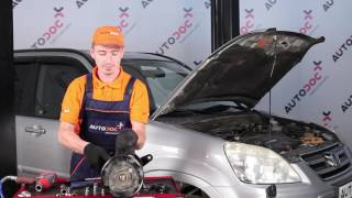 Kuinka korvata Iskunvaimentimen yläpään laakeri HONDA STREAM (RN) - opetusvideo