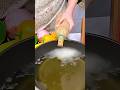 🧠 "पकोड़े बनाने का ऐसा जुगाड़ नहीं देखा होगा!"#JugaadCooking #PakodaHack #shorts