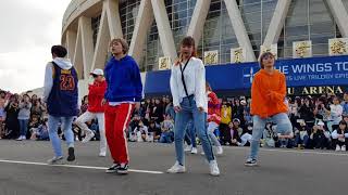 2017.10.22 Dazzling防彈場外快閃 Bts-Dna