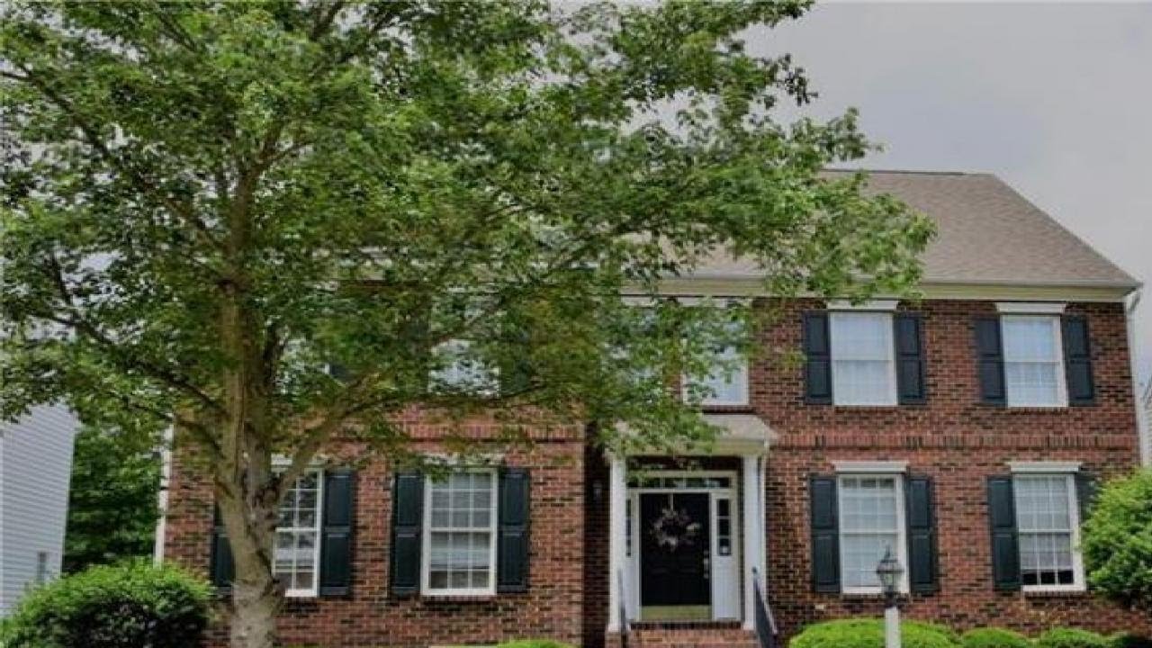 4828 Coachmans Landing Court, Glen Allen, VA Presented by Stuart