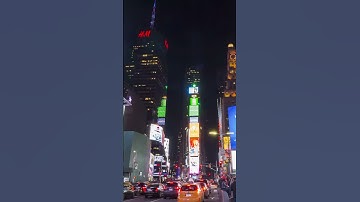 Thumbnail of TIMES SQUARE IN NYC TIME LAPSE !!!