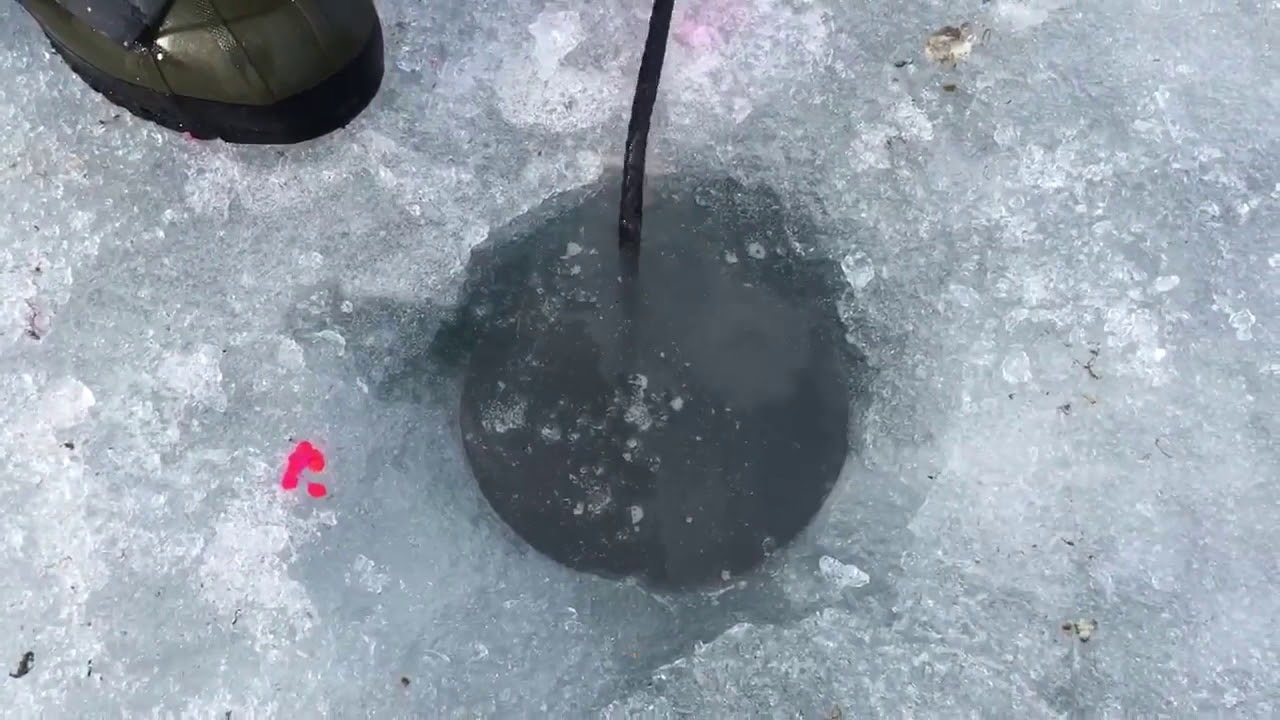 Зимняя рыбалка. Тяжёлый случай. Моцарт - Реквием по мечте. - YouTube