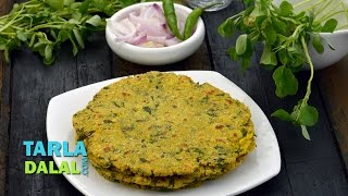 Methi Palak Aur Makai ki Roti (Protein Rich Recipe) by Tarla Dalal