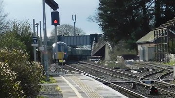 GWR class 802 fast through Castle Cary
