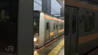 中央線209系快速東京行きが八王子駅を発車