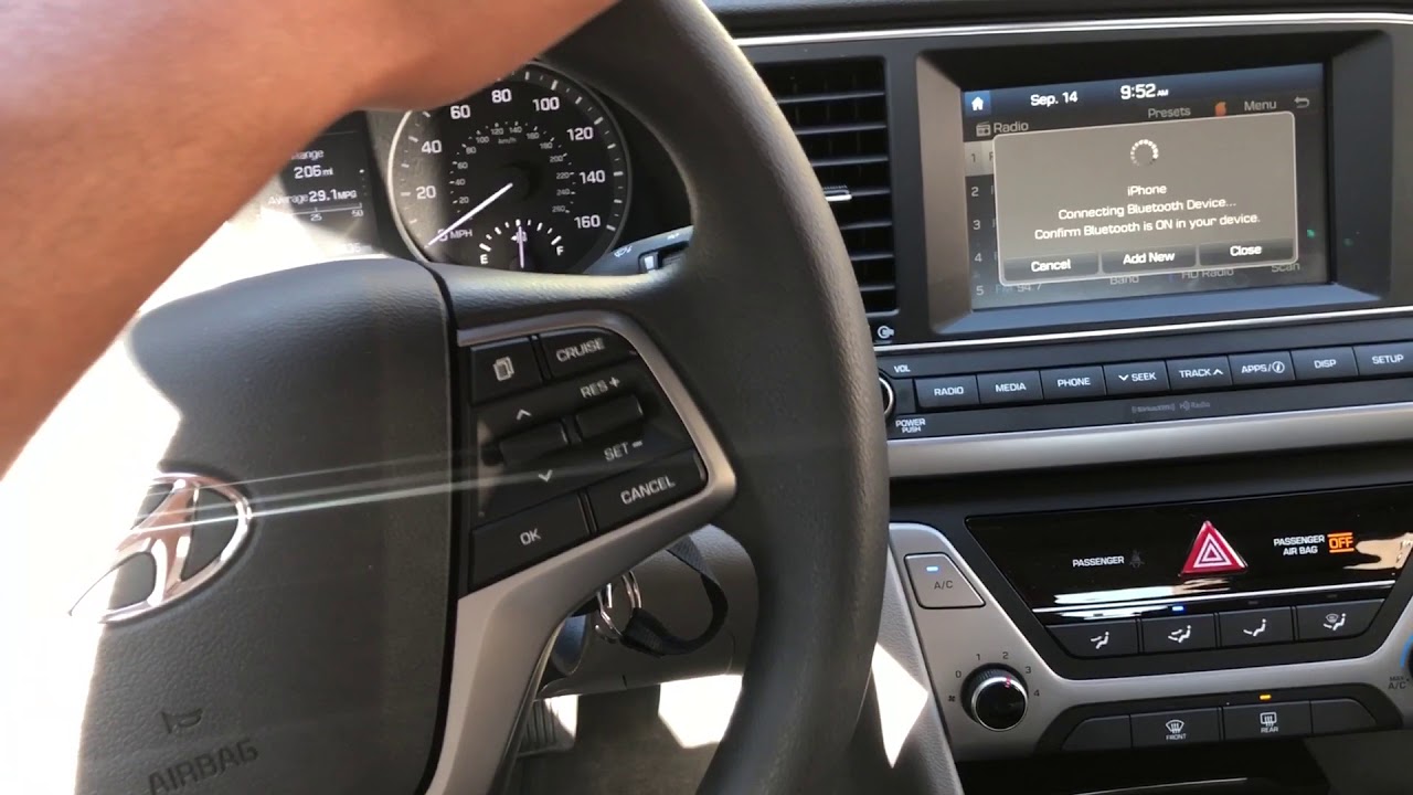 Hyundai Elantra: Power outlet Hyundai Elantra: Power outlet