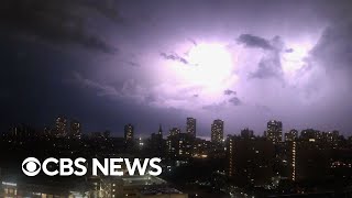 Videos capture powerful lightning strikes during Chicago-area storm