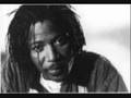 ALPHA BLONDY - Travailler C'est Trop Dur