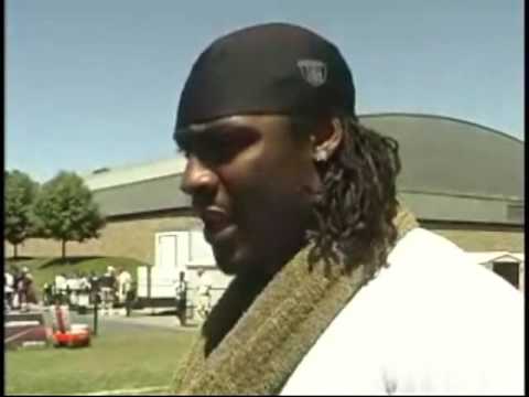 Marshawn Lynch Photo 16