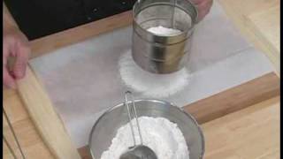 Cooking Tips : How to Sift Flour