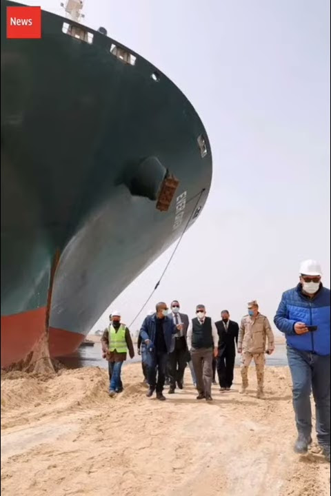 3d stimulation of the evergreen cargo ship stuck in suez canal