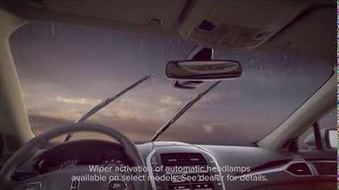 Wiper-Activated Headlamps | Lincoln How-to Video