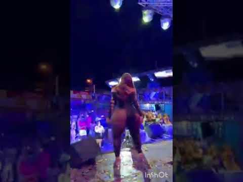 Fashion Model Gracie Bon Dancing Latest Video