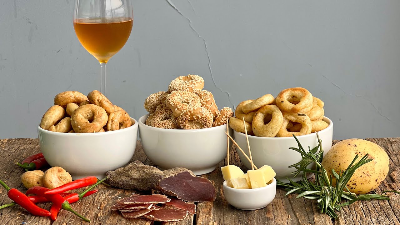 TARALLI fatti in casa ai Semi di Sesamo, Peperoncino e Rosmarino con Patata