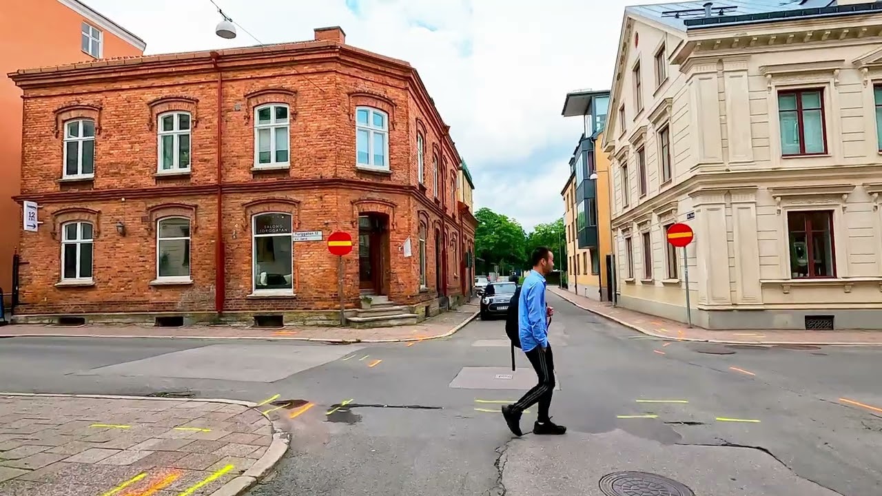 Skövde Sweden walks around and sees what it looks like on a summer day 4k