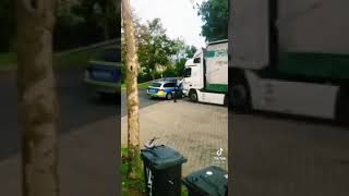 Policía probando el paquete de movilidad