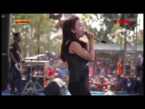 BU LURAH CANTIK (angel emitasari) GOYANG 2JARI - adella live sambogunung