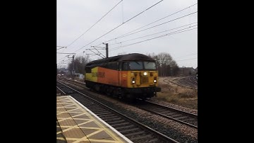 Colas Rail Class 56 (56105) Idling Through Northallerton Station #class56 #colasrail #dieselloco
