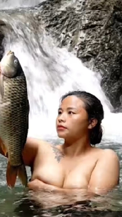 Single mother with shelter making skills #singlemom #bushcraft #camping #skills #survival