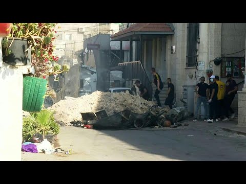 Palestinians throw stones as Israeli army strikes targets in Jenin | AFP