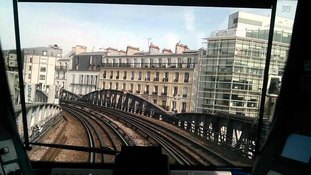 Riding the Paris metro from Stalingrad to Jaurès
