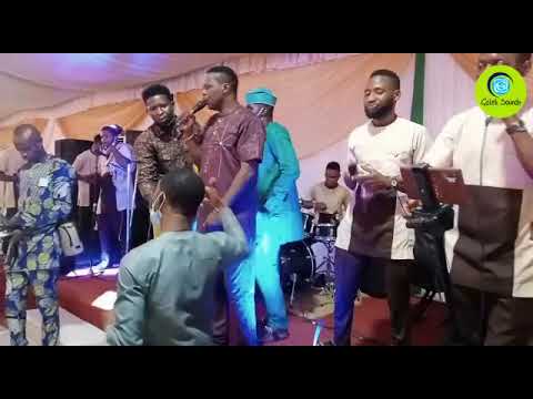 SEYI MICHAEL IN LIVE CONCERT ACTION