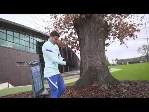 Thiago Silva's English Accent.