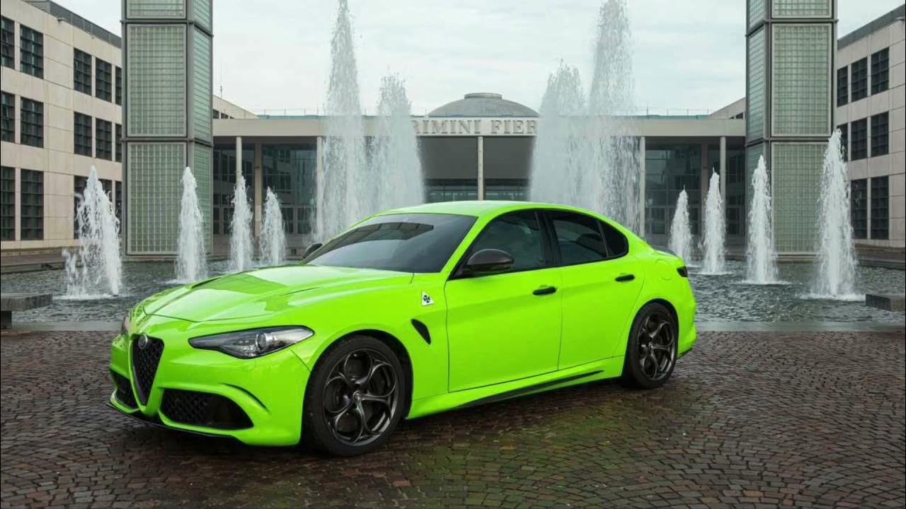 Alfa Romeo Giulia зеленая