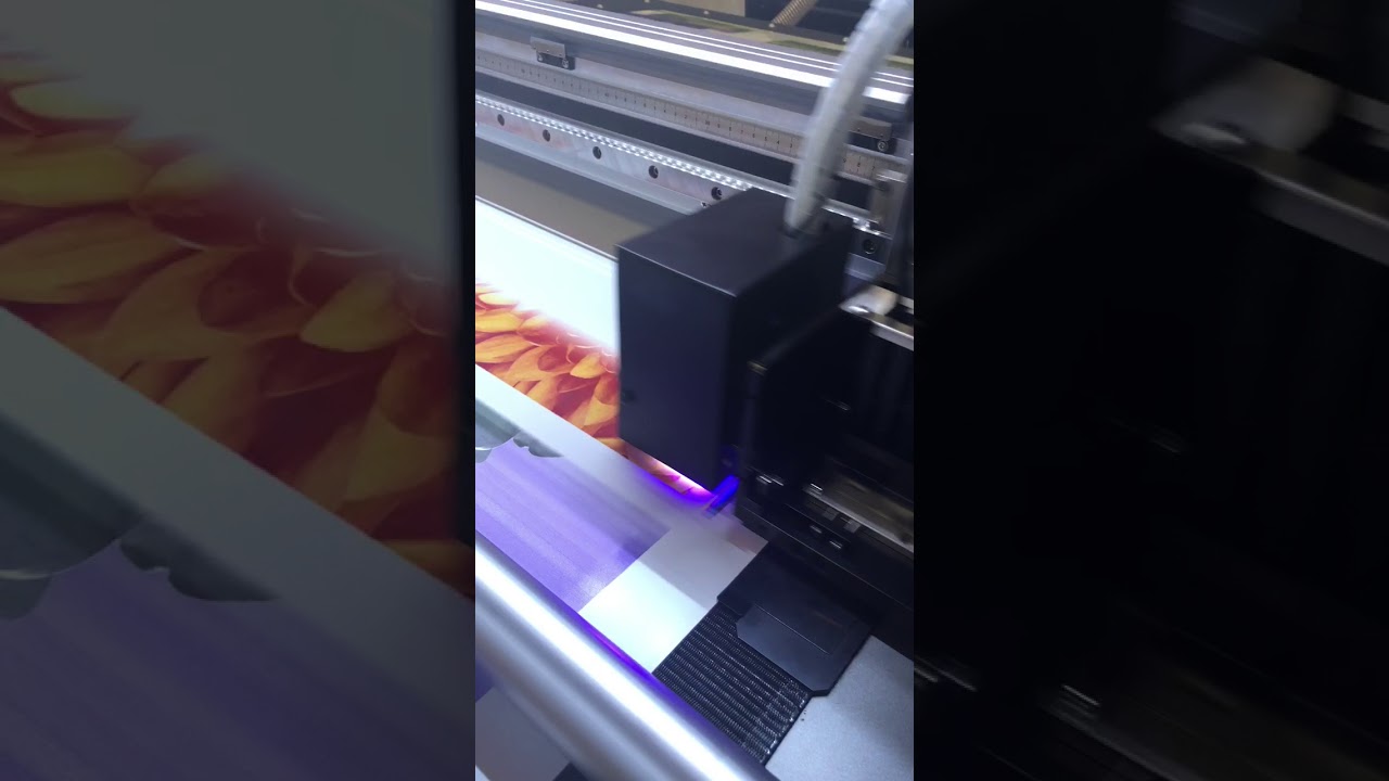 Plotter Híbrido Tintas UV LED Para Materiales Rigidos by PLOTTERS HERNANDEZ
