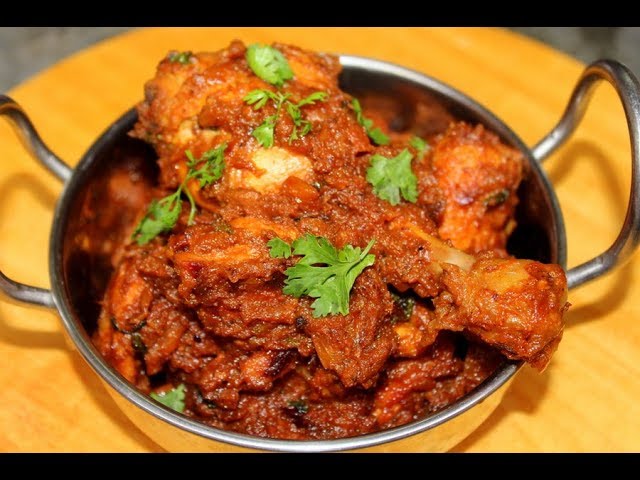 chicken bhuna masala - how to make chicken bhuna masala recipe at home | Yummy Indian Kitchen