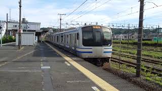 久里浜駅を発車するE217系　Y－139編成