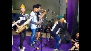 SCIMMIASKA - Bebaskan live