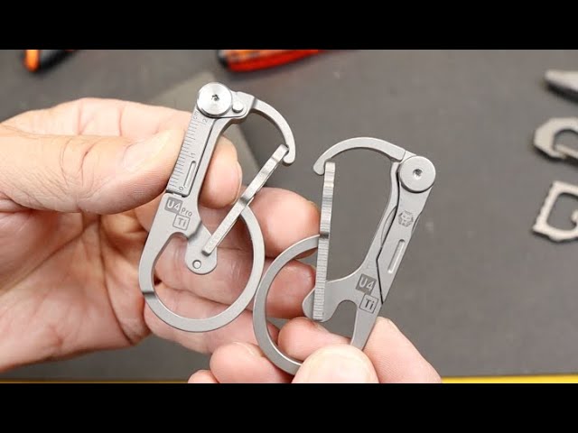 Titanium KeySnap combines a carabiner, keychain and blade