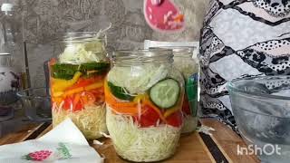 картинка: Готовим маринованную капусту с овощами .
