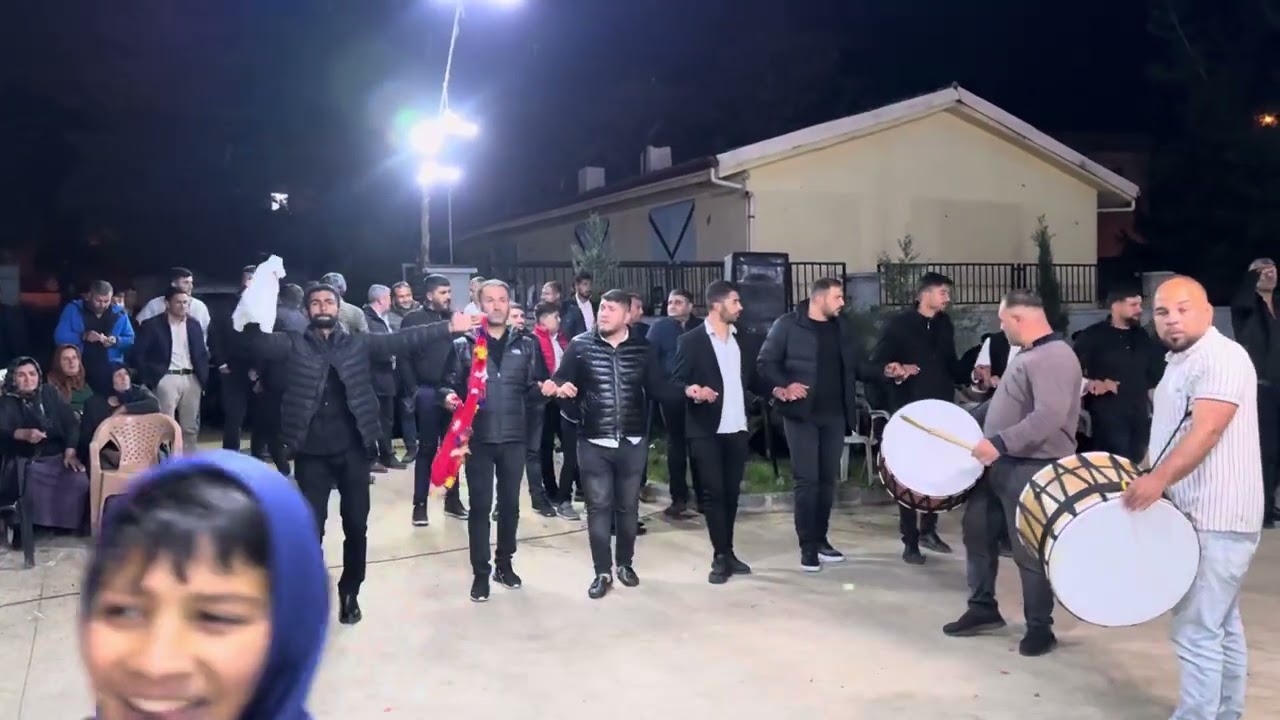 Grup Yıldız Solist Halil Akar (Isırgan Otu)