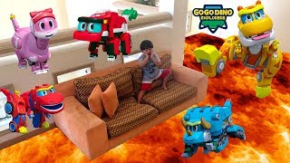 The Floor Is Lava Bersama Mainan Gogo Dino - Dinosaurus Robot Transformers
