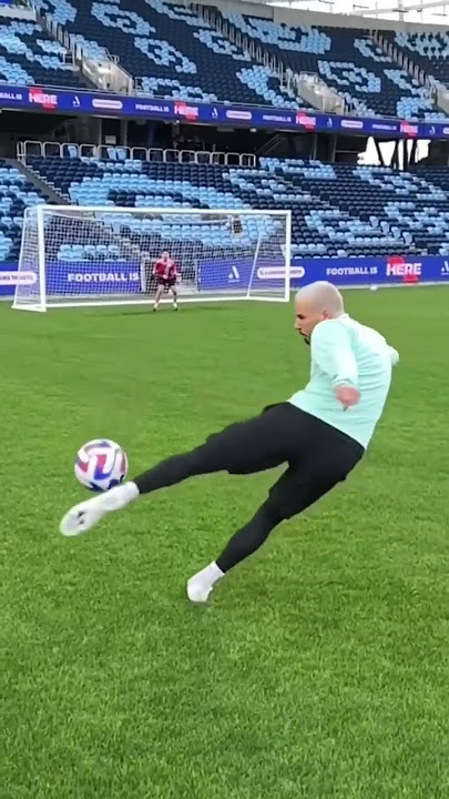 DOES IT GO IN… 😳