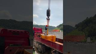 30-Ton Crane Counterweight Installation Process - Good Tools And Machinery Make Work Easier