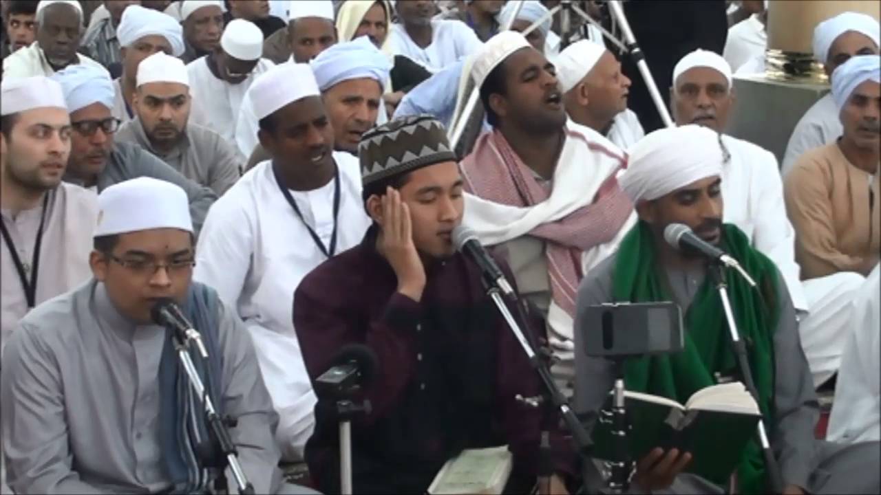 قصيدة أوصاف النبى صلى الله عليه وسلم / سمير الزَّيْنى وشباب ماليزيا / الأربعاء 13/4/2016