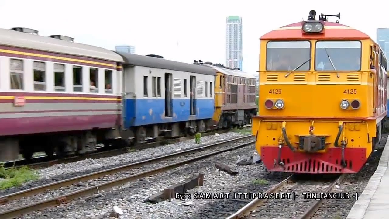 Srt Thai Railway รถไฟไทย อัลสธอม 4 คัน มาต่อเนื่อง สถานีบางซื่อ Bangsue Junction 05 2011