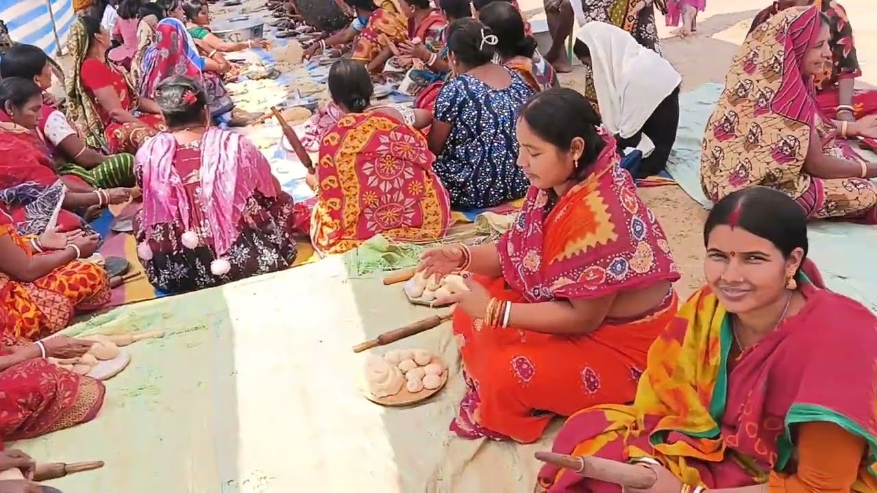 লুড়কা পূর্বপাড়া হরিনাম সংকীর্তন কমিটির আয়োজনে মহাপ্রসাদ তৈরিতে ব্যস্ত গৌরব ভক্তবৃন্দরা// #radhe 