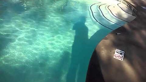 Swimming pool leak detection dye test